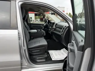 2020 RAM 1500 Big Horn 4x4 Crew Cab 5'7" Box