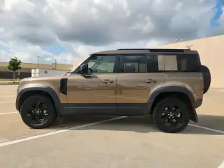 Land Rover Defender 2021 AWD 110 SE 4dr SUV