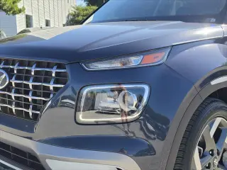 Hyundai VENUE 2026 SEL 4dr Crossover w/Two-Tone Roof