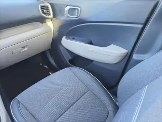 Hyundai VENUE 2026 SEL 4dr Crossover w/Two-Tone Roof