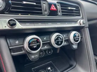 Genesis G70 2023 3.3T Estándar 4dr Sedán