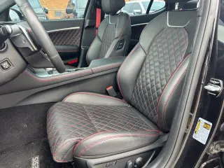 Genesis G70 2023 3.3T Estándar 4dr Sedán