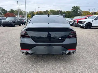Genesis G70 2023 3.3T Estándar 4dr Sedán