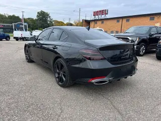 Genesis G70 2023 3.3T Estándar 4dr Sedán