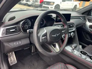 Genesis G70 2023 3.3T Estándar 4dr Sedán