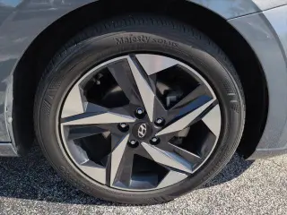 Hyundai ELANTRA 2023 SEL Sedán 4 puertas