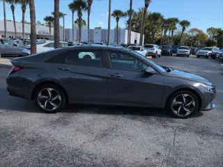 Hyundai ELANTRA 2023 SEL Sedán 4 puertas