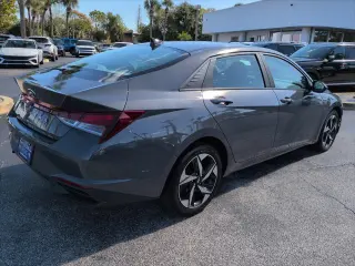 Hyundai ELANTRA 2023 SEL Sedán 4 puertas
