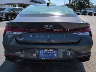 Hyundai ELANTRA 2023 SEL Sedán 4 puertas