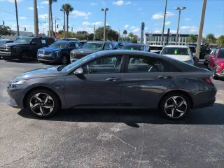 Hyundai ELANTRA 2023 SEL Sedán 4 puertas