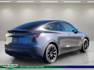 Tesla Model Y 2023 AWD Long Range 4dr Crossover