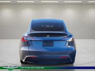 Tesla Model Y 2023 AWD Long Range 4dr Crossover