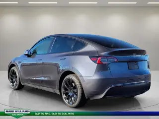 Tesla Model Y 2023 AWD Long Range 4dr Crossover