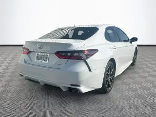 Toyota Camry 2024 SE 4dr Sedán