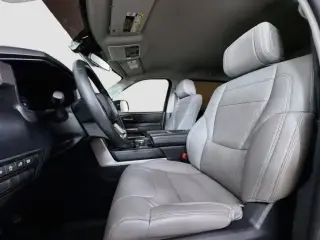 Toyota Tundra 2024 4x4 SR5 4dr CrewMax Cab Pickup SB