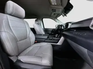 Toyota Tundra 2024 4x4 SR5 4dr CrewMax Cab Pickup SB