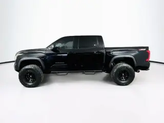Toyota Tundra 2024 4x4 SR5 4dr CrewMax Cab Pickup SB