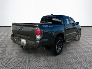 Toyota Tacoma 2023 4x2 TRD Deporte 4puertas Cabina Doble 5.0 ft SB