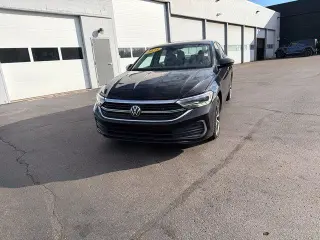 Volkswagen Jetta 2024 S 4dr Sedán 8A