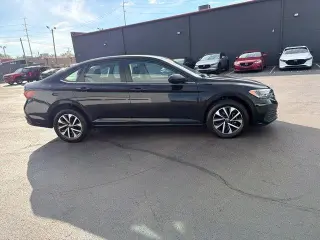 Volkswagen Jetta 2024 S 4dr Sedán 8A