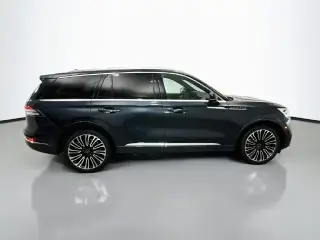 Lincoln Aviator 2023 AWD Black Label 4dr SUV