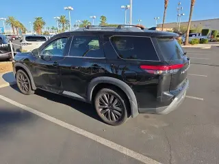 Nissan Pathfinder 2022 SL 4 puertas SUV