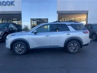 Nissan Pathfinder 2023 AWD SV 4dr SUV