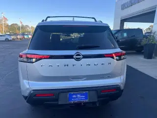 Nissan Pathfinder 2023 AWD SV 4dr SUV