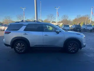 Nissan Pathfinder 2023 AWD SV 4dr SUV