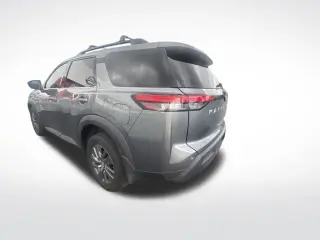 Nissan Pathfinder 2024 SV 4 SUV