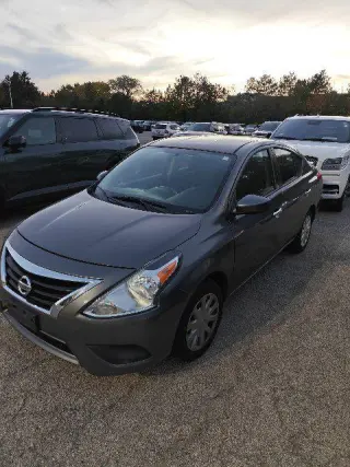 Nissan Versa 2018 S 4dr Sedán