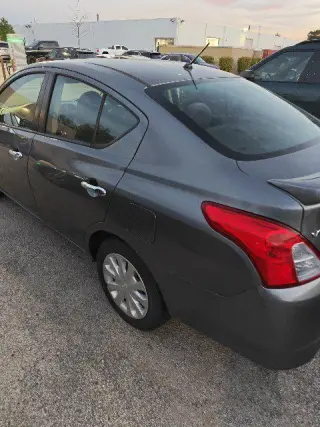 Nissan Versa 2018 S 4dr Sedán