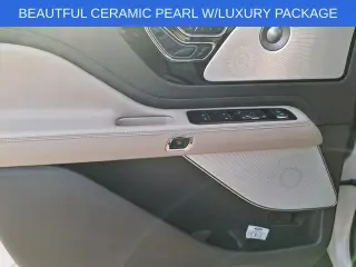 Lincoln Aviator 2023 AWD Reserve 4dr SUV