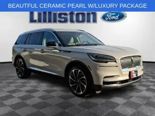 Lincoln Aviator 2023 AWD Reserve 4dr SUV