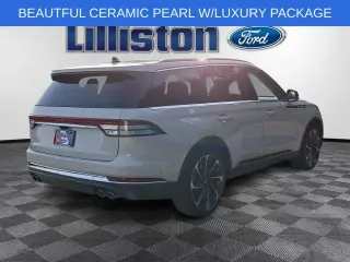 Lincoln Aviator 2023 AWD Reserve 4dr SUV