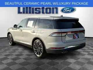 Lincoln Aviator 2023 AWD Reserve 4dr SUV