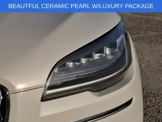 Lincoln Aviator 2023 AWD Reserve 4dr SUV