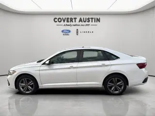 Volkswagen Jetta 2023 SE 4dr Sedán