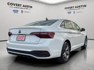 Volkswagen Jetta 2023 SE 4dr Sedán