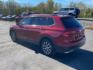 Volkswagen Tiguan 2019 con tracción en las cuatro ruedas SE 4Motion 4dr SUV