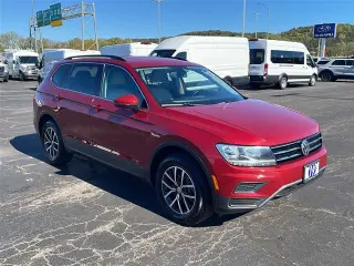 Volkswagen Tiguan 2019 con tracción en las cuatro ruedas SE 4Motion 4dr SUV