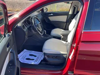 Volkswagen Tiguan 2019 con tracción en las cuatro ruedas SE 4Motion 4dr SUV