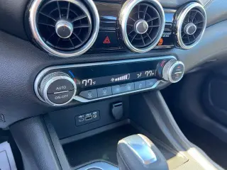 Nissan Sentra 2020 SV Sedán 4 puertas