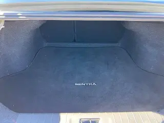 Nissan Sentra 2020 SV Sedán 4 puertas