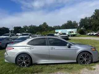 Toyota Camry 2020 SE 4dr Sedán