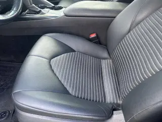 Toyota Camry 2020 SE 4dr Sedán