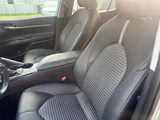 Toyota Camry 2020 SE 4dr Sedán
