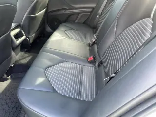 Toyota Camry 2020 SE 4dr Sedán