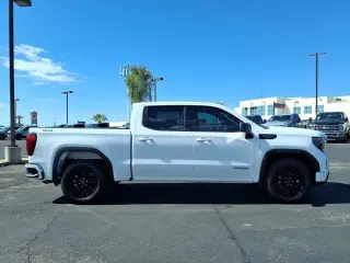 GMC Sierra 1500 2022 4x4 Elevation 4dr Crew Cab 5.8 ft. SB
