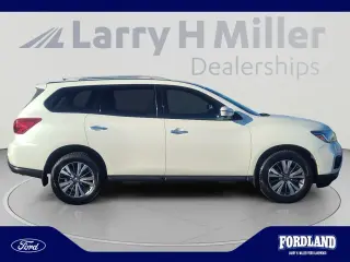 Nissan Pathfinder 2017 4x4 S 4dr SUV